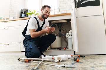 Signs That You Need an Emergency Plumber